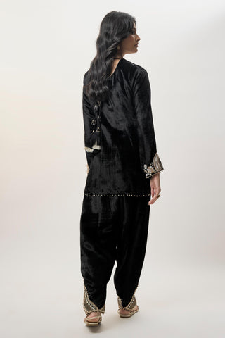 Kurta Set for Indian Wedding – Ziba Black by Payal Singhal