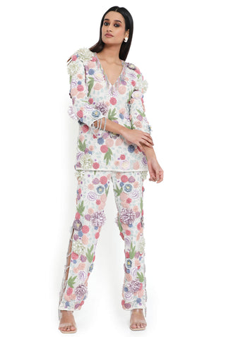 Offwhite embroidered short kurta and pant