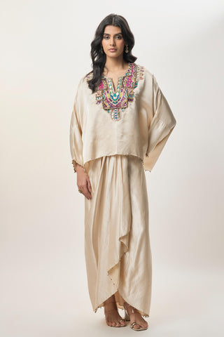 Lungi Skirt Set Champagne Taraz Lungi Skirt Payal Singhal | Mrs. G L / Beige / Women Lungi Skirt Set Champagne Taraz Lungi Skirt Payal Singhal | Mrs. G L / Beige / Women