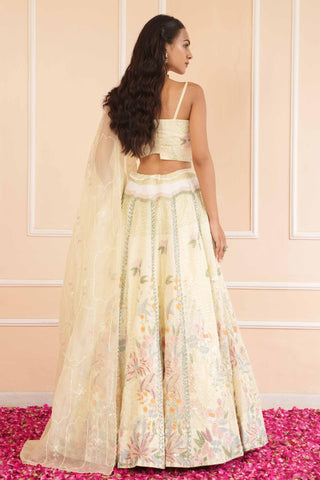 Yellow dil se luna lehenga