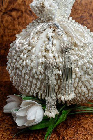 White pearl treasure ashen bag