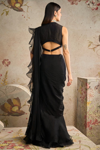 Black spotlight icon saree set