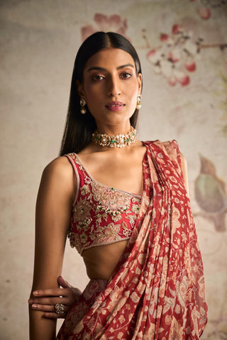 Red retro icon saree set