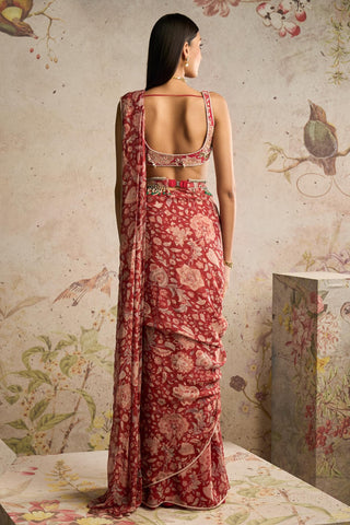 Red glamour icon saree set