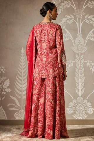 Red anaya zar bano kurta set