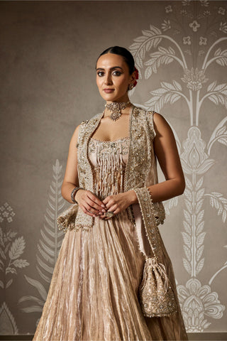 Gold sunehri zar bano lehenga set