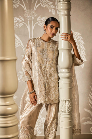 Gold shaila zar bano kurta set