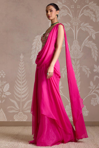 Pink folds saree set