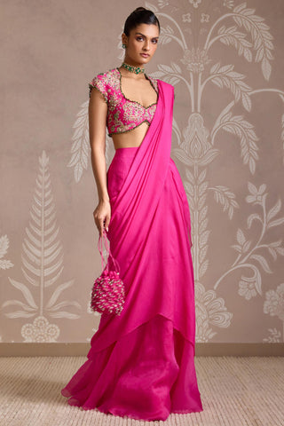 Pink folds draped saree set