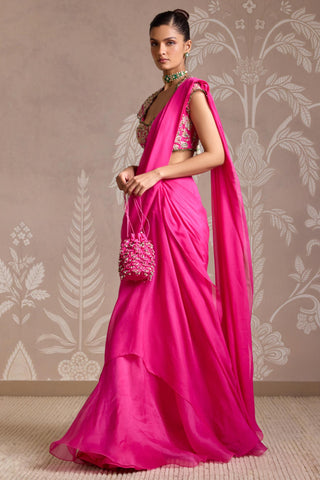 Pink folds draped saree set