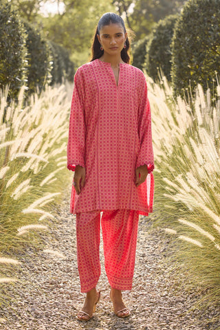 Kurta Set Indian Wedding - Pink Geometric Print by Ridhi Mehra