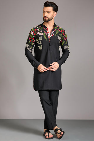 Black shoulder multicolor kurta set
