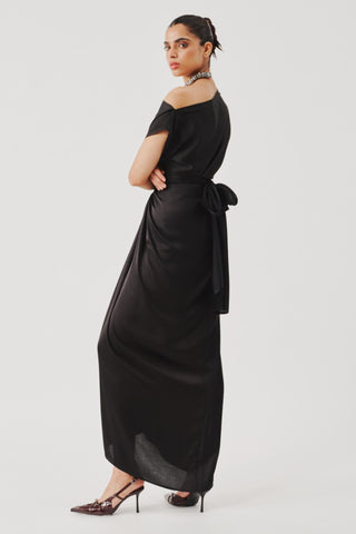 Renaissance blouse for Contemporary Wear – Black by Aroka