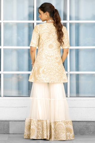 Sharara Set for Wedding Festivities – Sun Ray Rooh Rang by Shasha Gaba