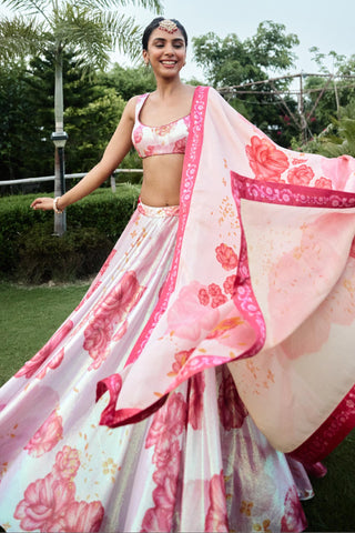 Lehenga Set for Wedding Evenings – Blush Bloom Rooh Rang by Shasha Gaba