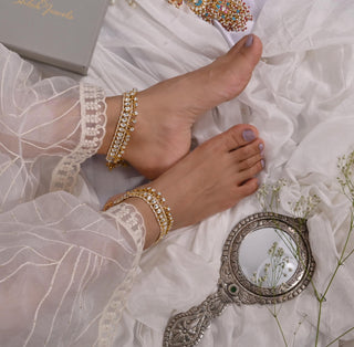 Anklets for Festive – White Anklets With Adjustable Lock by Shlok Jewels