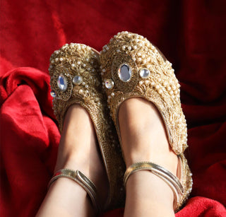 Lalita Sandal for Indian Wedding – Gold Swarn by Chal Jooti