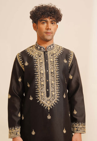 Black amavas kurta and pant