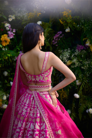 Lehenga Set for Indian Wedding – Fuschia Pink Lurex by Shyam Narayan Prasad