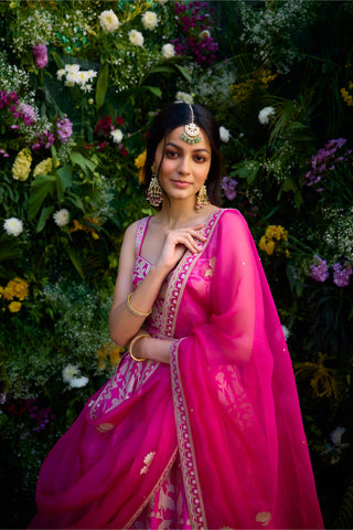 Lehenga Set for Indian Wedding – Fuschia Pink Lurex by Shyam Narayan Prasad