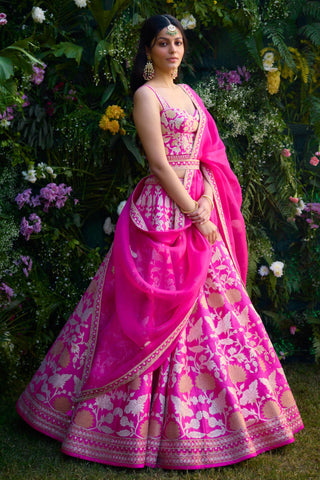 Lehenga Set for Indian Wedding – Fuschia Pink Lurex by Shyam Narayan Prasad