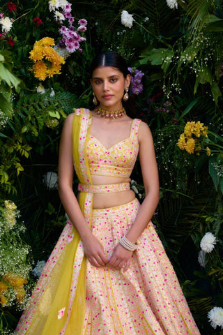 Lehenga Set for Indian Wedding – Spectra Yellow Gota Embroidery by Shyam Narayan Prasad