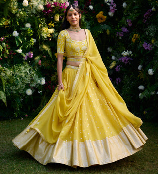 Lehenga Set for Indian Wedding – Daffodil Yellow Lurex by Shyam Narayan Prasad