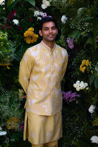 embroidered kurta set – Indian Wedding – Lemon Drop Yellow Waistcoat Set – by Shyam Narayan Prasad