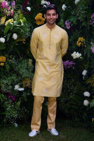 embroidered kurta set – Indian Wedding – Lemon Drop Yellow Waistcoat Set – by Shyam Narayan Prasad