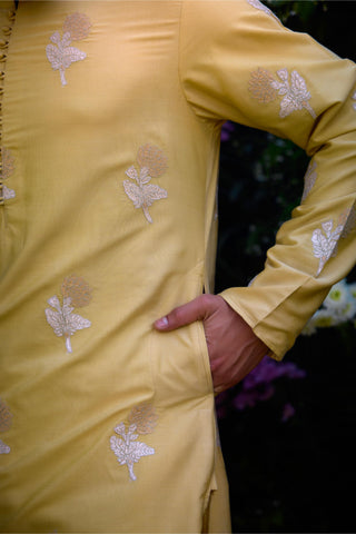 embroidered kurta set – Indian Wedding – Lemon Drop Yellow Waistcoat Set – by Shyam Narayan Prasad
