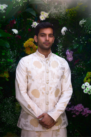 embroidered kurta set – Indian Wedding – Pristine White Lurex Waistcoat Set – by Shyam Narayan Prasad