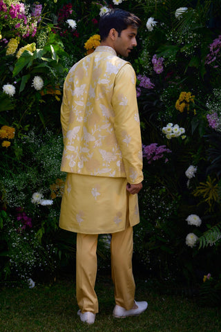 embroidered kurta set – Indian Wedding – Lemon Drop Yellow Waistcoat Set – by Shyam Narayan Prasad