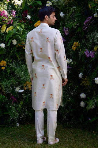 kurta for men – Contemporary Wear – Antique White Pin Tucked – by Shyam Narayan Prasad