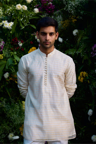 kurta set â€“ Indian Wedding â€“ Pristine White Zari Embroidered Jacket Set â€“ by Shyam Narayan Prasad