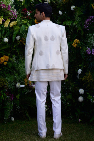 kurta set â€“ Indian Wedding â€“ Pristine White Zari Embroidered Jacket Set â€“ by Shyam Narayan Prasad