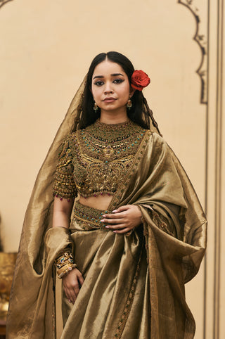 Saree Set for Indian Wedding - Gold Polki Krishnavarna Jadaau Saree Set with Head Dupatta by Itrh at Mrs. G