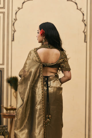 Saree Set for Indian Wedding - Gold Polki Krishnavarna Jadaau Saree Set by Itrh at Mrs. G