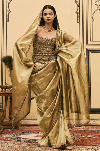 Corset Saree for Indian Wedding - Gold Polki Pallavi Jadaau Corset Saree Set by Itrh at Mrs. G