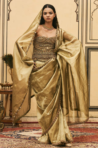 Saree Set for Indian Wedding - Gold Polki Pallavi Jadaau Corset Saree Set with Head Dupatta by Itrh at Mrs. G