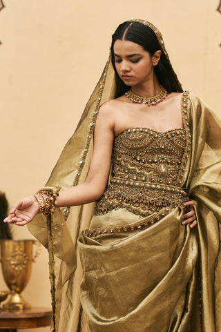 Saree Set for Indian Wedding - Gold Polki Pallavi Jadaau Corset Saree Set with Head Dupatta by Itrh at Mrs. G