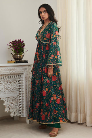 Kurta set for women for Indian Wedding – Tulsi dinchariya kurta set by Shasha Gaba