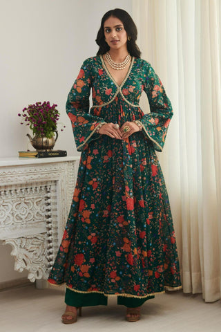 Kurta set for women for Indian Wedding – Tulsi dinchariya kurta set by Shasha Gaba