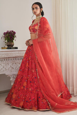 Lehenga set for women for Indian Wedding – Kesar dinchariya lehenga set by Shasha Gaba