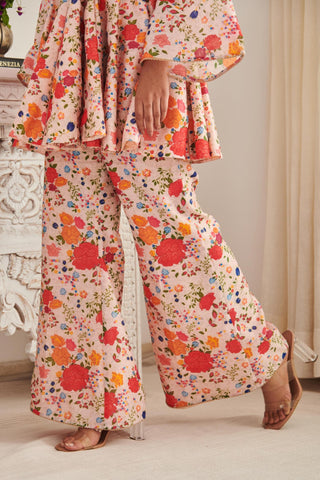 Kurta set for women for Indian Wedding â€“ Vinamrh dinchariya kurta set by Shasha Gaba