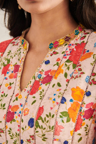 Kurta set for women for Indian Wedding â€“ Vinamrh dinchariya kurta set by Shasha Gaba