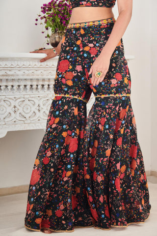 Gharara set for women for Indian Wedding – Sohan dinchariya gharara set by Shasha Gaba