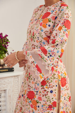 Kurta set for women for Indian Wedding â€“ Dhwani dinchariya kurta set by Shasha Gaba