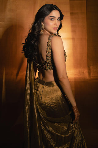 Lehenga Set for Indian Weddings – Gold Antique Embroidery by Itrh