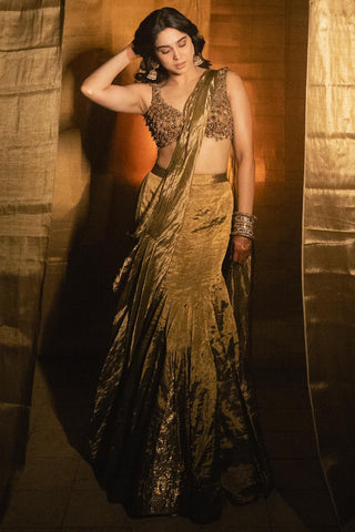 Lehenga Set for Indian Weddings – Gold Antique Embroidery by Itrh