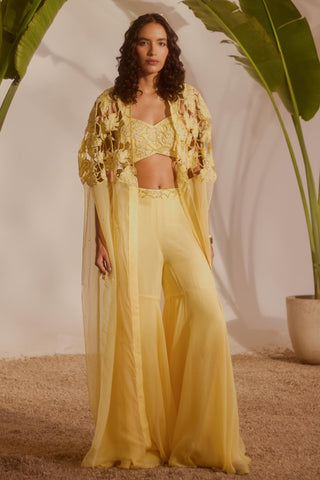 Yellow nyra solana cape set